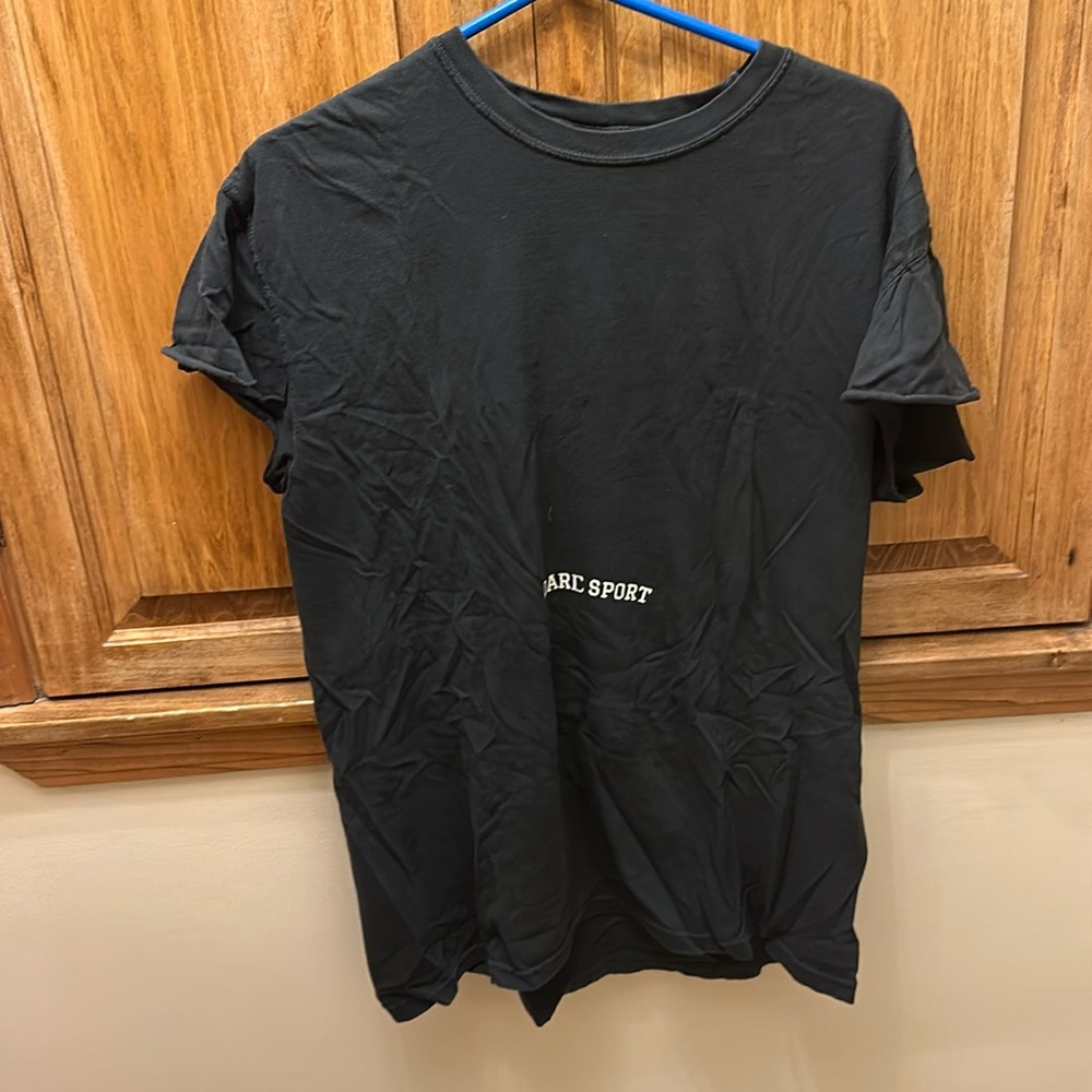 Large Black darc sport capped tee